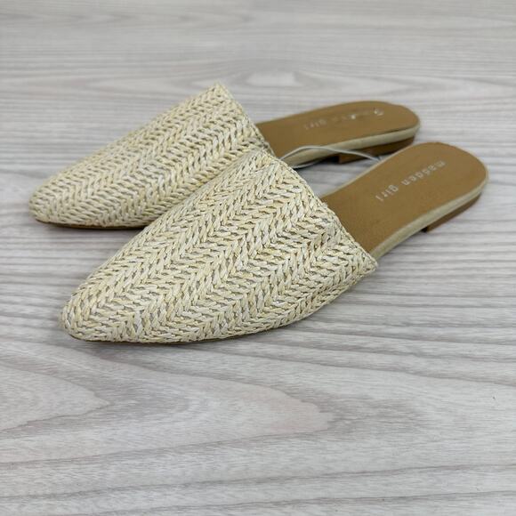 Madden Girl Flat Mules WMNS 7.5 Cream Tan Woven Raffia Pointed Toe Slide Slip On - Picture 7 of 9